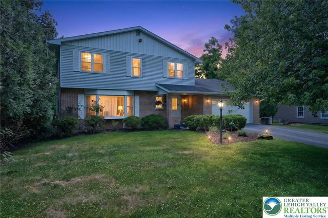 1466 Willowbrook Drive, Lower Saucon Twp, PA 18015