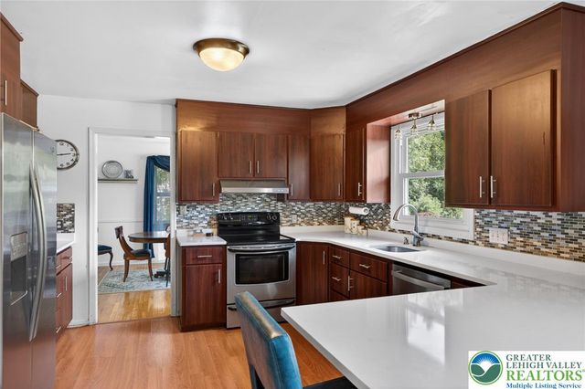 1466 Willowbrook Drive, Lower Saucon Twp, PA 18015