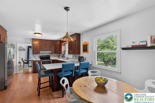 1466 Willowbrook Drive, Lower Saucon Twp, PA 18015