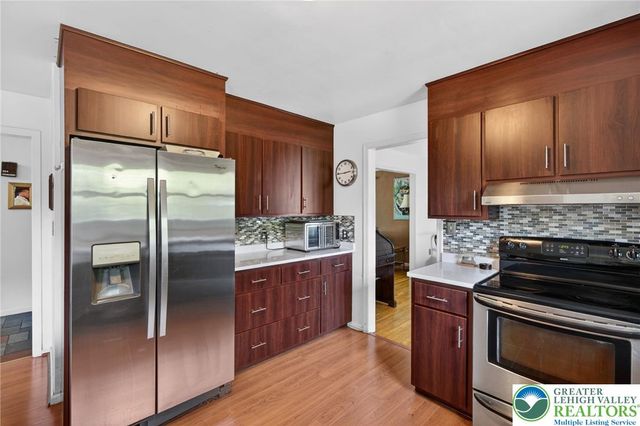 1466 Willowbrook Drive, Lower Saucon Twp, PA 18015