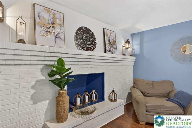 1466 Willowbrook Drive, Lower Saucon Twp, PA 18015