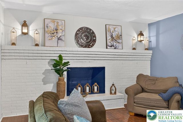 1466 Willowbrook Drive, Lower Saucon Twp, PA 18015