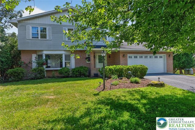 1466 Willowbrook Drive, Lower Saucon Twp, PA 18015