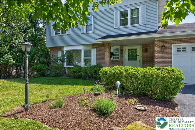 1466 Willowbrook Drive, Lower Saucon Twp, PA 18015
