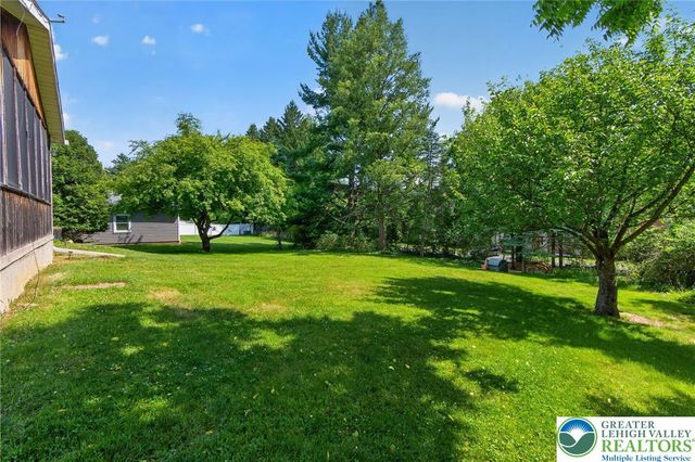 1466 Willowbrook Drive, Lower Saucon Twp, PA 18015