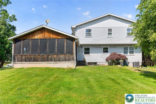 1466 Willowbrook Drive, Lower Saucon Twp, PA 18015