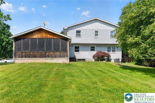 1466 Willowbrook Drive, Lower Saucon Twp, PA 18015