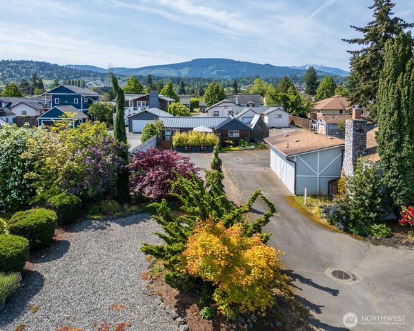 233 W Washington Street, Sequim, WA 98382