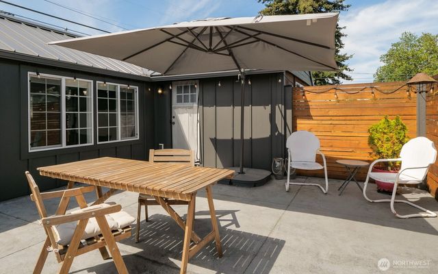 233 W Washington Street, Sequim, WA 98382