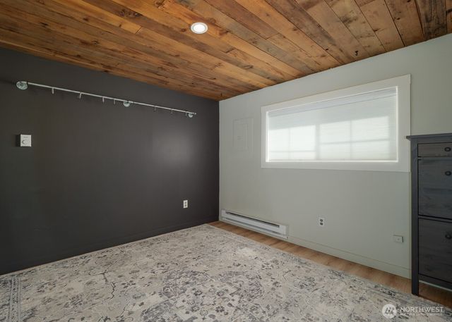 233 W Washington Street, Sequim, WA 98382