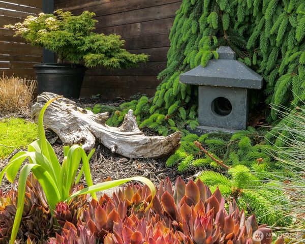 233 W Washington Street, Sequim, WA 98382