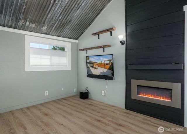 233 W Washington Street, Sequim, WA 98382