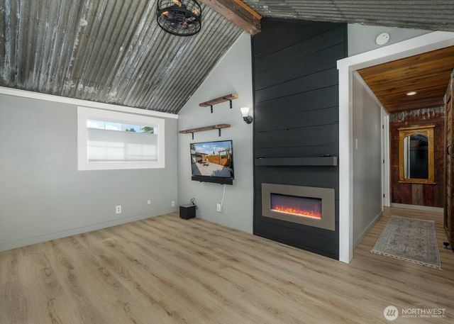 233 W Washington Street, Sequim, WA 98382