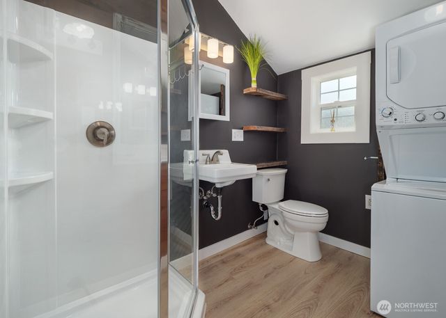233 W Washington Street, Sequim, WA 98382