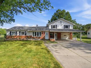 2542 Hearthside Drive, York Charter Township, MI 48198