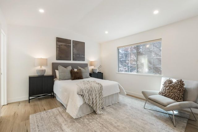 2064 Rialto Court, Mountain View, CA 94043