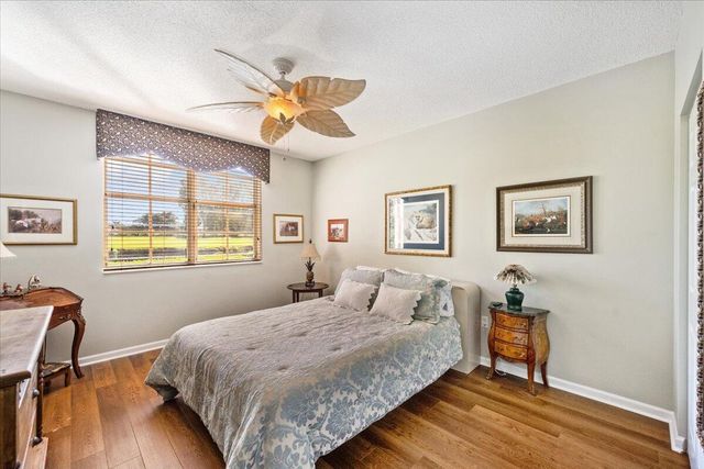 11720 SAINT ANDREWS Place 107, Wellington, FL 33414
