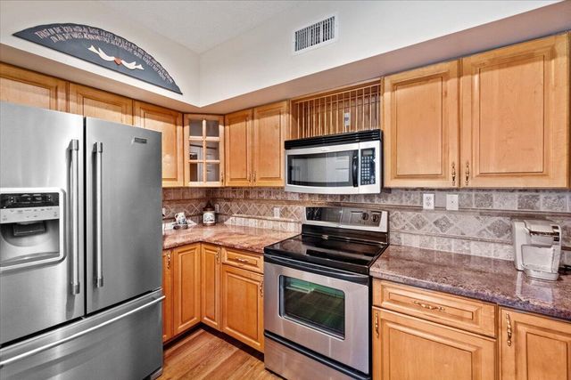 11720 SAINT ANDREWS Place 107, Wellington, FL 33414