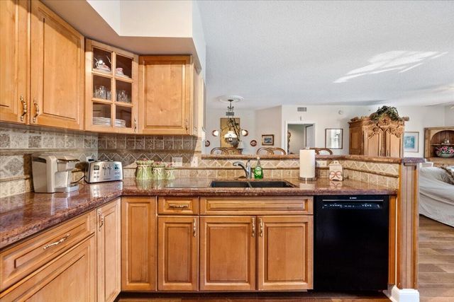 11720 SAINT ANDREWS Place 107, Wellington, FL 33414