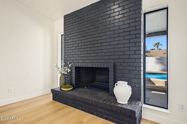 2324 E CORTEZ Street, Phoenix, AZ 85028