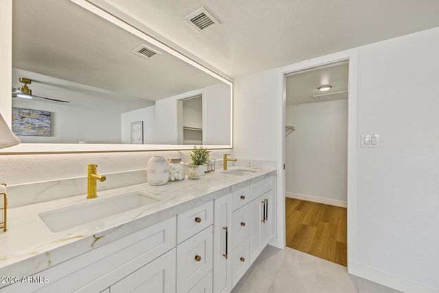 2324 E CORTEZ Street, Phoenix, AZ 85028