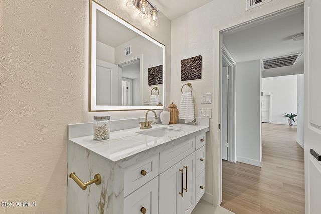 2324 E CORTEZ Street, Phoenix, AZ 85028