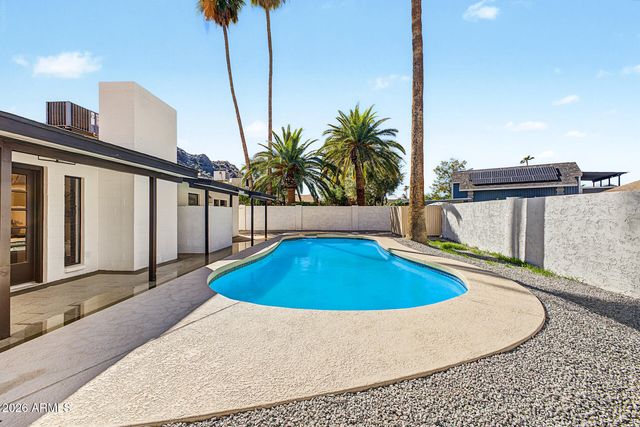2324 E CORTEZ Street, Phoenix, AZ 85028