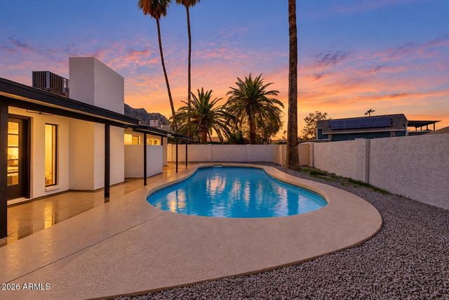 2324 E CORTEZ Street, Phoenix, AZ 85028