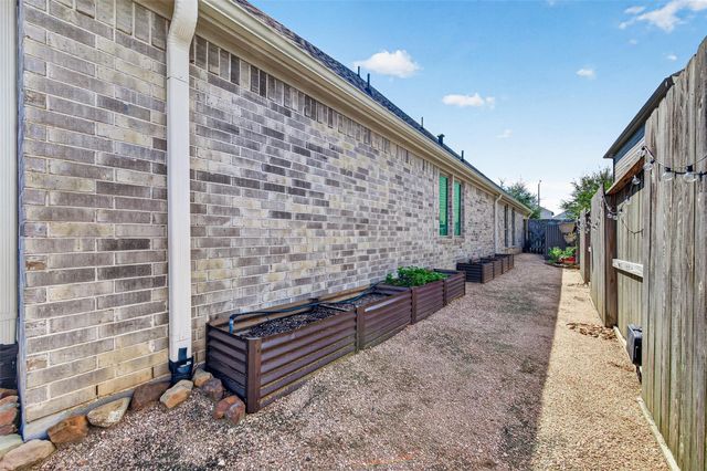 29110 Sage Trace Court, Fulshear, TX 77441