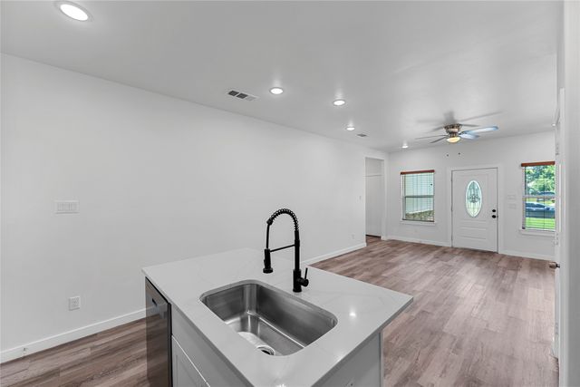 3331 Spring Avenue, Dallas, TX 75215