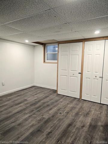 3813 Brewster Street, Dearborn, MI 48120