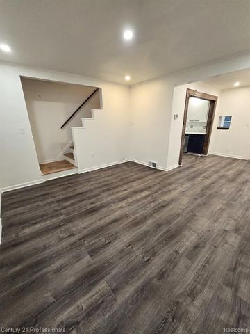 3813 Brewster Street, Dearborn, MI 48120
