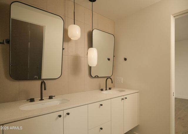 5287 N INVERGORDON Road, Paradise Valley, AZ 85253