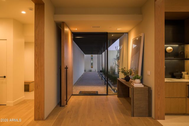 5287 N INVERGORDON Road, Paradise Valley, AZ 85253