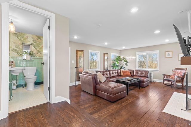 1054 Emerson Road, Park Hills, KY 41011