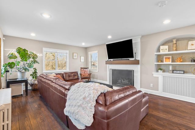 1054 Emerson Road, Park Hills, KY 41011