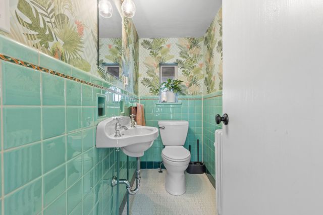 1054 Emerson Road, Park Hills, KY 41011