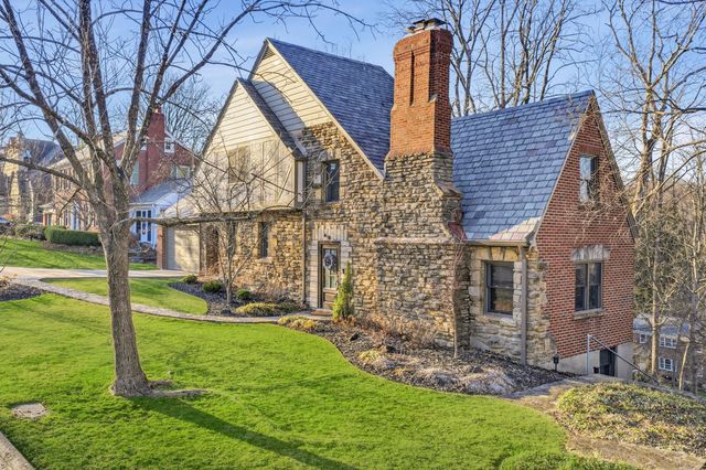 1054 Emerson Road, Park Hills, KY 41011