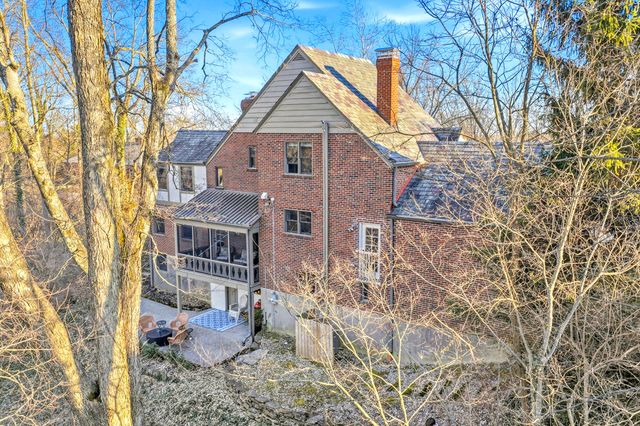 1054 Emerson Road, Park Hills, KY 41011