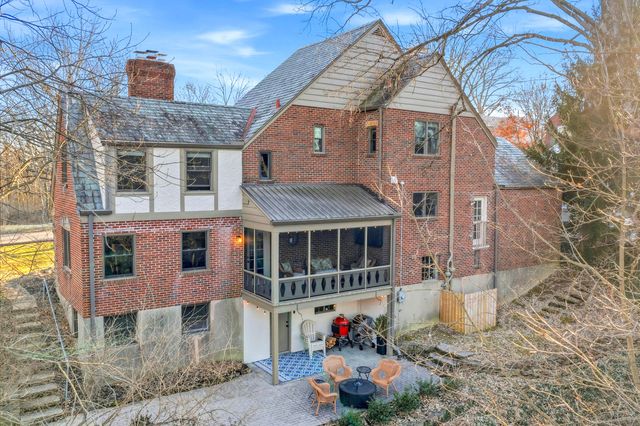 1054 Emerson Road, Park Hills, KY 41011