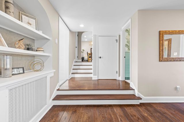 1054 Emerson Road, Park Hills, KY 41011