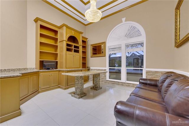 2301 Tanglewood Lane, Weslaco, TX 78596