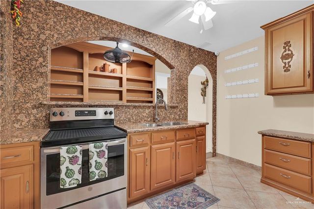 2301 Tanglewood Lane, Weslaco, TX 78596