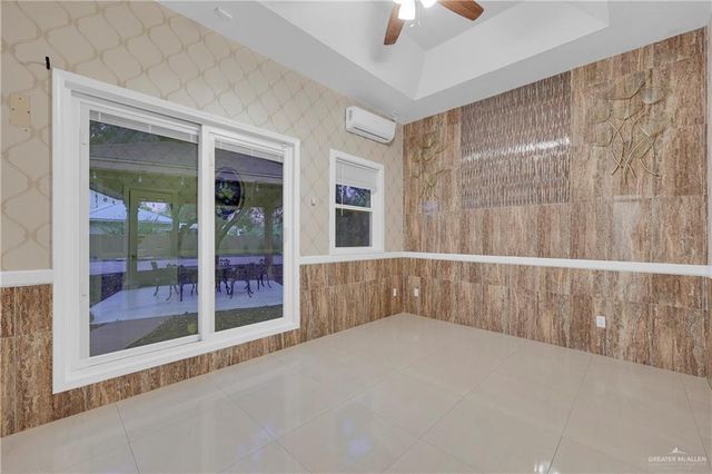 2301 Tanglewood Lane, Weslaco, TX 78596