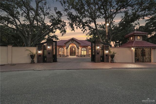 2301 Tanglewood Lane, Weslaco, TX 78596