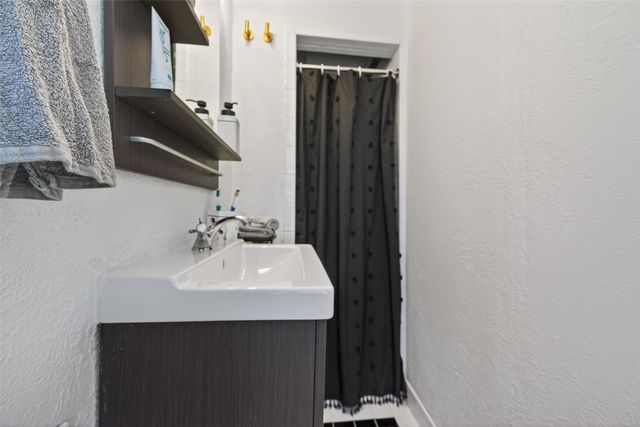 4415 Walker Street, Houston, TX 77023