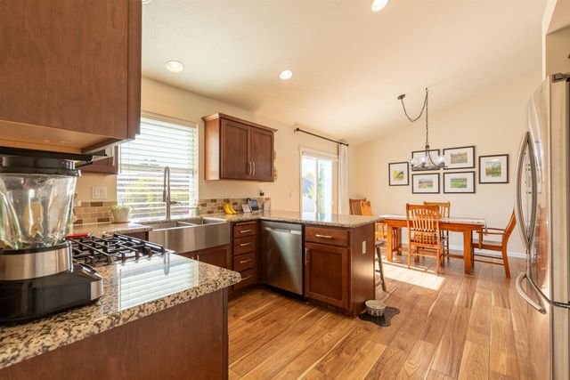 504 E Parker Dr, Colbert, WA 99005
