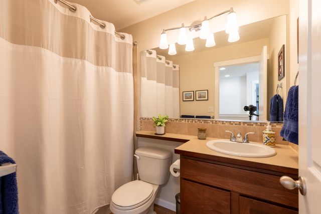 504 E Parker Dr, Colbert, WA 99005
