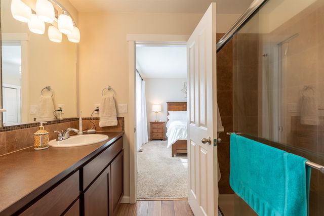 504 E Parker Dr, Colbert, WA 99005