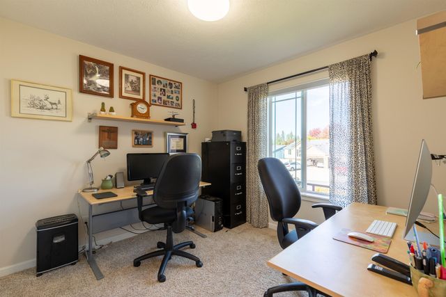 504 E Parker Dr, Colbert, WA 99005